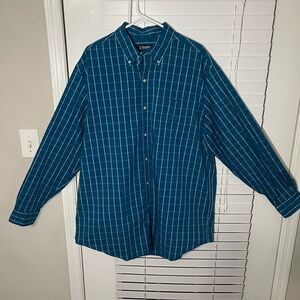 XLT NWOT Men's Chaps Teal and White Checkered Long-Sleeve Button Down Shirt